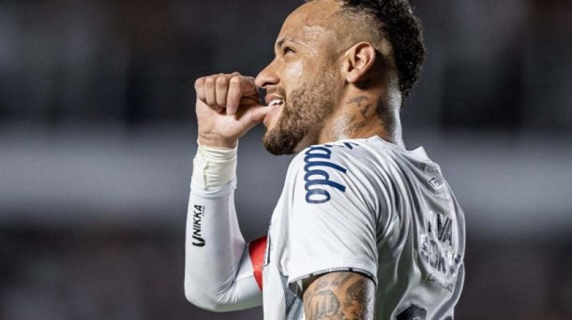 Atacante marcou gol antológico em Limeira. Foi o segundo do Santos na partida. Craque também distribuiu duas assistências