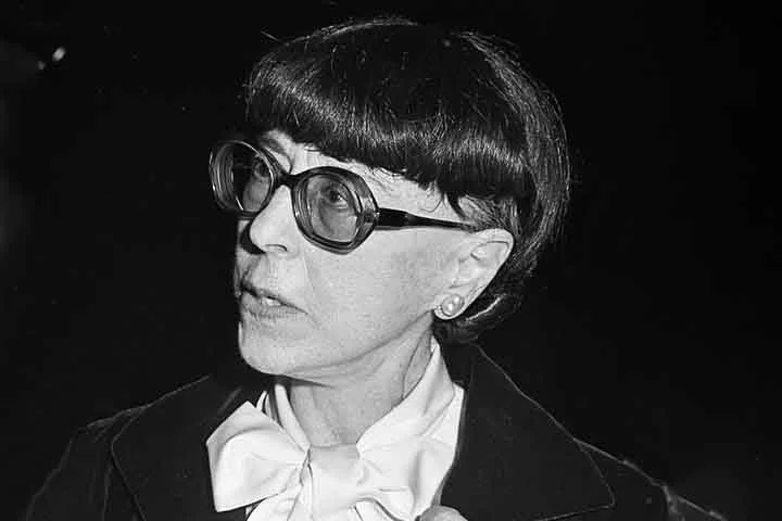 O Oscar de Melhor Figurino só foi introduzido no Oscar em 1948 - 19 anos após a criação da premiação. Ou seja, Edith Head foi consagrada na terceira cerimônia que contou com essa categoria.
