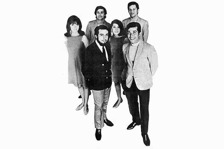 Mendes gravou uma versão de “The Fool On The Hill”, dos Beatles, com sua banda Brasil’66. Em entrevista, o brasileiro disse ter ouvido de Paul McCartney, autor da canção, elogios à sua releitura. 
