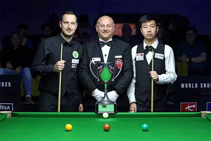 Competições de sinuca ocorrem principalmente na Europa e na Ásia, sendo o Campeonato Mundial de Snooker um dos mais prestigiados