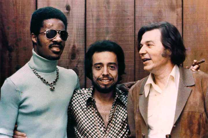 Bossa nova, samba-rock e outros estilos foram muito presentes em sua obra, misturando os gêneros ao jazz. Ele foi próximo de Tom Jobim, Vinícius de Moraes e Baden Powell entre as décadas de 50 e 60.
