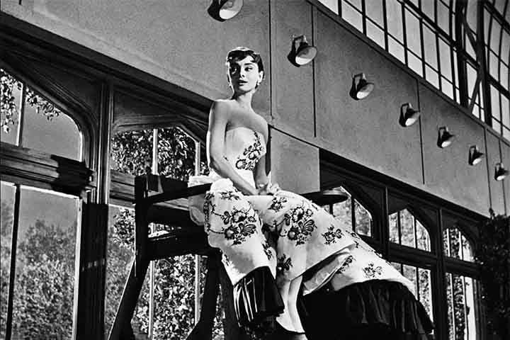 Em 1955, ela foi a responsável mais uma vez pelos figurinos de Audrey Hepburn e levou a estatueta por “Sabrina”, filme do celebrado diretor Billy Wilder que tinha também Humphrey Bogart. 
