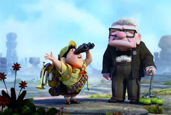 Na trama, o idoso viúvo Carl Frederiksen, de 78 anos, parte para realizar um sonho antigo de descobrir o Paraíso das Cachoeiras, na Venezuela. Carl, um menino escoteiro de 8 anos, o acompanha nessa aventura.
