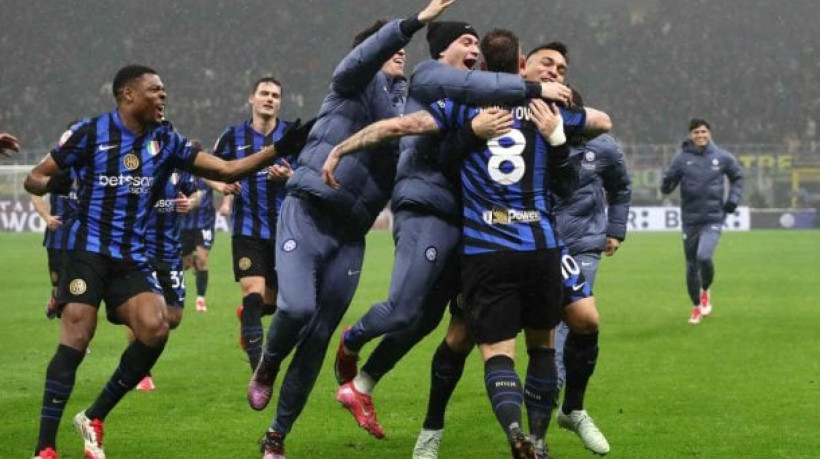 Com direito a golaço espetacular de Arnautovic, Nerazzurri fazem 2 a 0 no San Siro e avançam de fase no torneio mata-mata