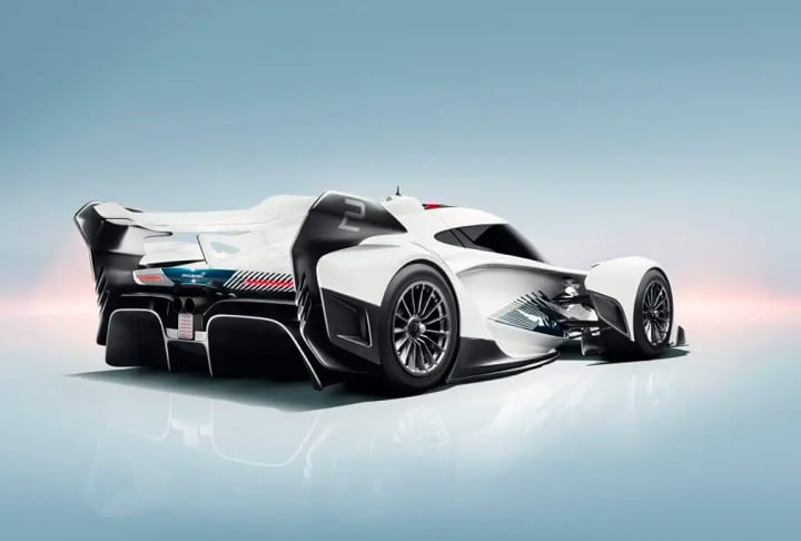 Ele apareceu pela primeira vez no jogo Gran Turismo Sport em 2017 e só em 2021 ganhou uma versão de verdade. Seu motor V10 aspirado entrega cerca de 830 cv, permitindo que o carro acelere de 0 a 100 km/h em apenas 2,5 segundos.