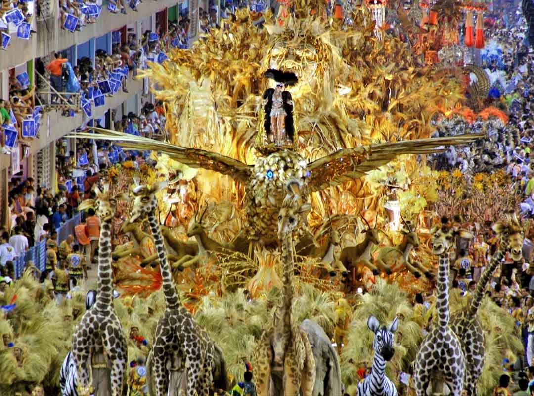 Dois anos depois, a Beija-Flor conquistou seu décimo título de campeã do carnaval com um desfile sobre a África e as tradições trazidas ao Brasil pelos africanos. O enredo Áfricas - Do Berço Real à Corte Brasiliana foi desenvolvido pela Comissão de Carnaval da escola.
