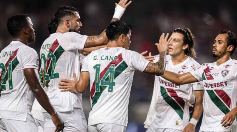 Em Belém, Tricolor arrasa. Destaque para Cano (dois gols) Everaldo, que entrou no segundo tempo, fez um gol e deu três assistências, e Árias