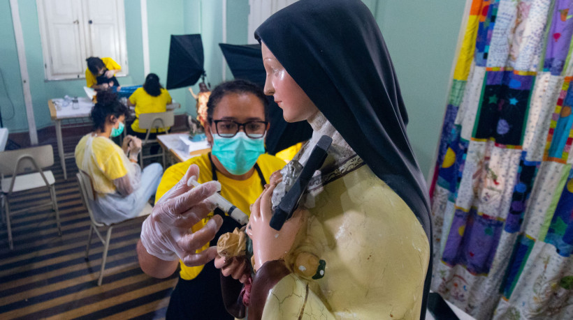 ￼A Escola de Artes e Ofícios promove curso de restauro de esculturas sacras
