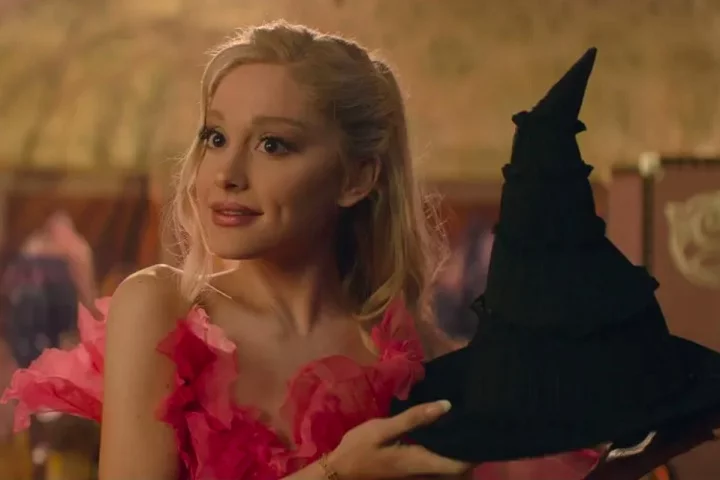 Ariana Grande, aliás, fez história ao conquistar sua primeira indicação ao Oscar, na categoria de Melhor Atriz Coadjuvante e pode engrandecer ainda mais esse feito se faturar o prêmio. Conheça mais sobre ela!