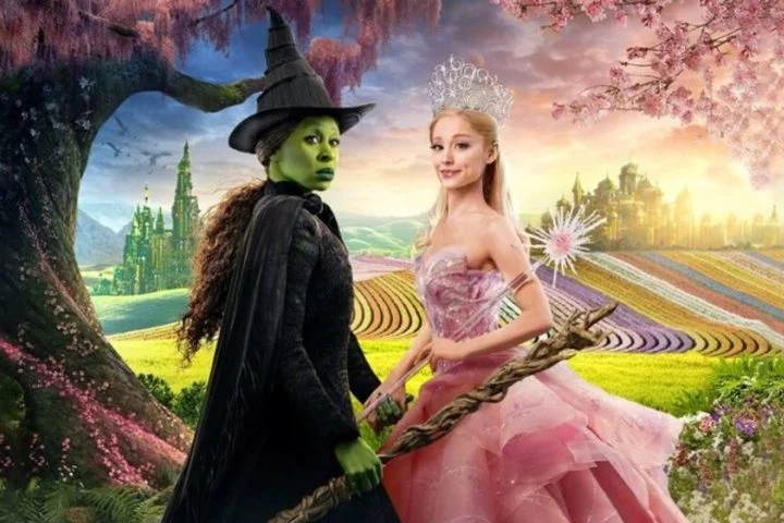 Não foram divulgados detalhes de como será a apresentação das duas, que se destacaram nos papéis de Elphaba (Erivo) e Galinda (Grande) em Wicked.
