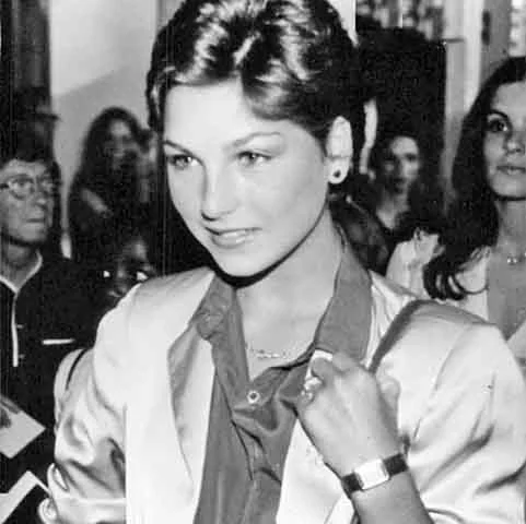 A glória precoce contrasta com a vida de Tatum O’Neal. Na autobiografia “Uma Vida de Papel”, a atriz revela diversas tragédias que permearam sua caminhada. 
