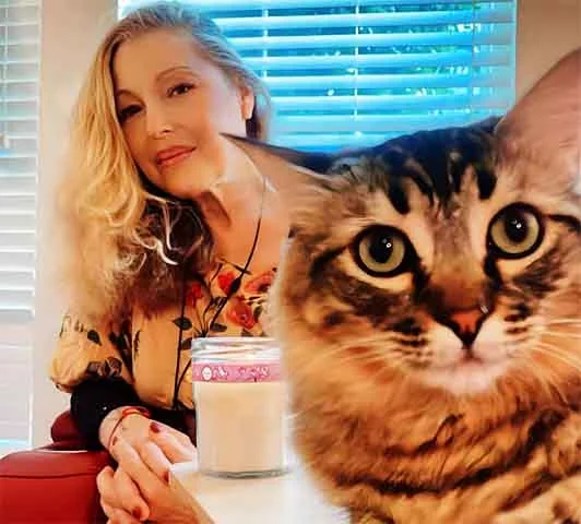 “Fui viciada a vida inteira, com altos e baixos nos últimos 30 a 40 anos”, afirmou a atriz na entrevista. Nos tratamentos de reabilitação ela precisou reaprender a ler, escrever e falar. 
