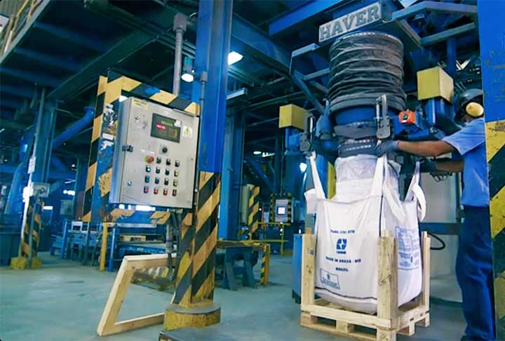 Em Araxá, as reservas são estimadas em mais de 800 milhões de toneladas do minério, volume suficiente para garantir ainda mais de 100 anos de produção.