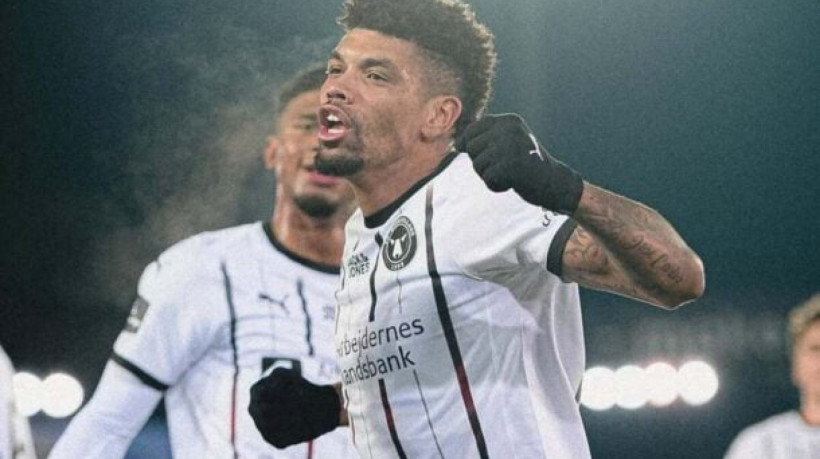 Defensor foi uma indicação do técnico Roger Machado. Colorado vai pagar cerca de R$ 9 milhões de forma parcelada