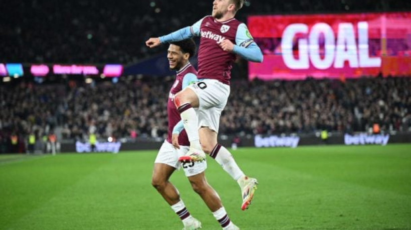 Hammers fazem 2 a 0 no adversário, que está na penúltima colocação do Inglês e não dá indícios de que evitará o rebaixamento