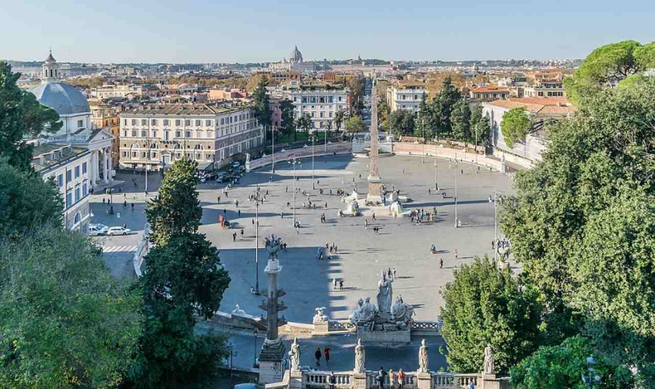 Piazza del Popolo (século XVI): Uma das praças mais famosas de Roma, com o Obelisco Flaminio no centro, trazido do Egito no século X a.C.