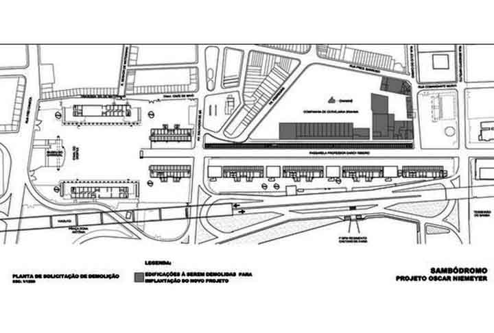 A inauguração aconteceu no carnaval de 1984. Em 2 de março, coube ao Império do Marangá, escola de Jacarepaguá, inaugurar o Sambódromo em um desfile oficial, na disputa do Grupo 1-B. A agremiação atrasou em 45 minutos, não recebendo os cinco pontos referentes à Concentração e foi rebaixada.