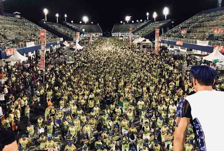 O Carnaboi funde a folia tipicamente carnavalesca com os ritmos de toada e boi-bumbá, que está presente no Festival Folclórico de Parintins. 