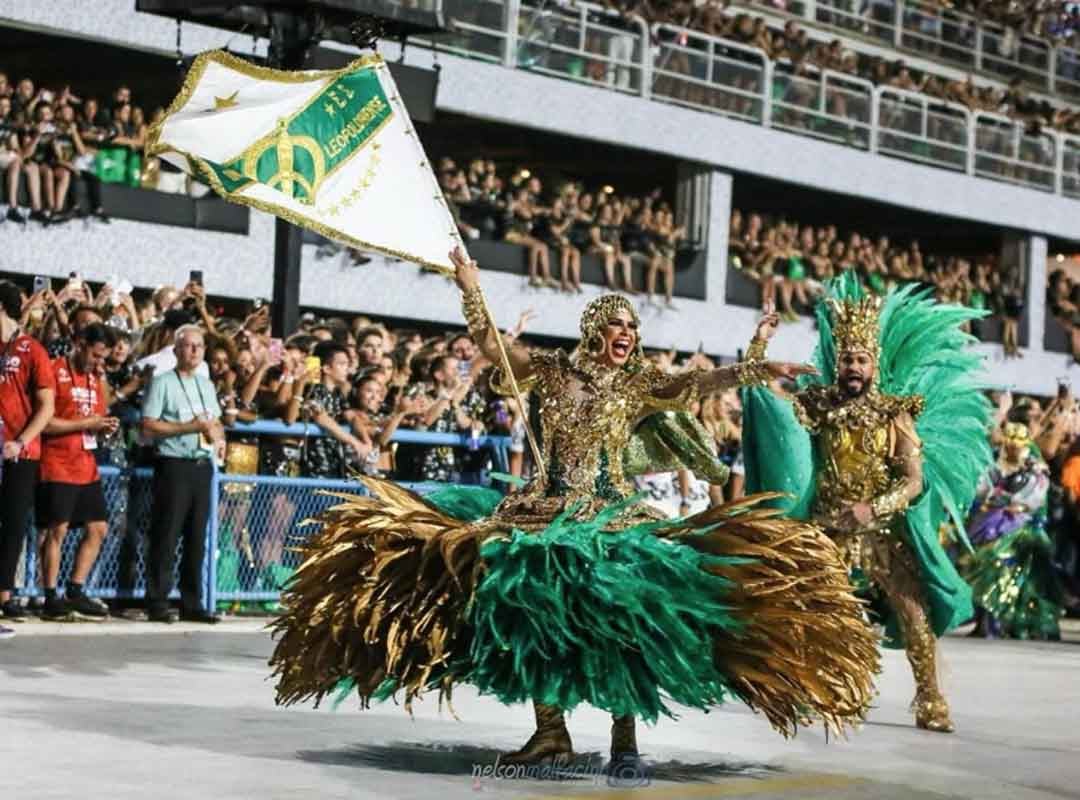 Cada escola do Grupo Especial tem sua origem, que vão desde a ligação com o futebol ou a fusão de blocos carnavalescos. Nesse sentido, esse galeria mostra com se deu a fundação de cada uma delas.