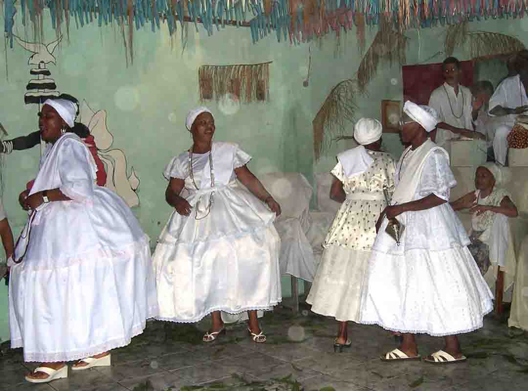 Por incentivo do pai de santo Bamboxê Obiticô, que era africano, Hilária foi iniciada no candomblé e se tornou mãe de santo, sendo confirmada como Ciata de Oxum. Como muitos outros afro-brasileiros da época, Tia Ciata manteve sua fé em segredo por muitos anos, devido à discriminação e ao estigma associados às religiões africanas no Brasil