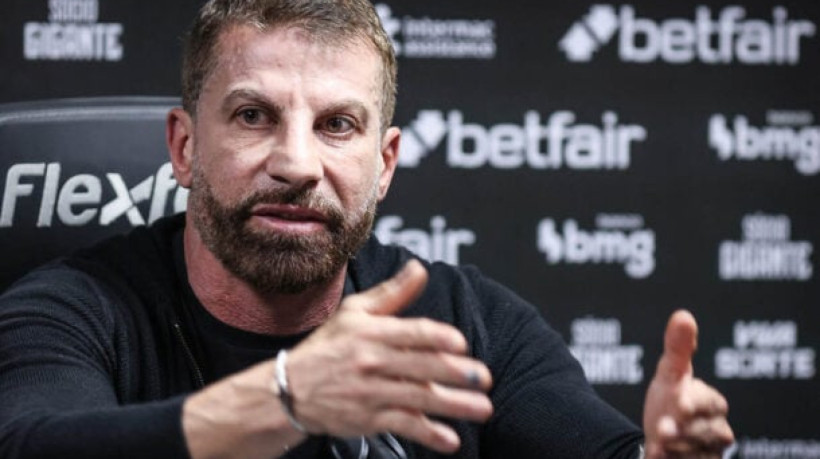 Mandatário revela que jogadores tiveram voz na escolha por tirar o jogo do Maracanã e alcunha angolano de 'corajoso'