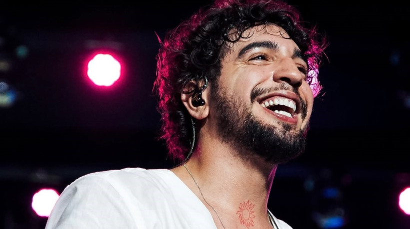 Cantor Nattanzinho é uma das atrações principais do Benefolia 2025