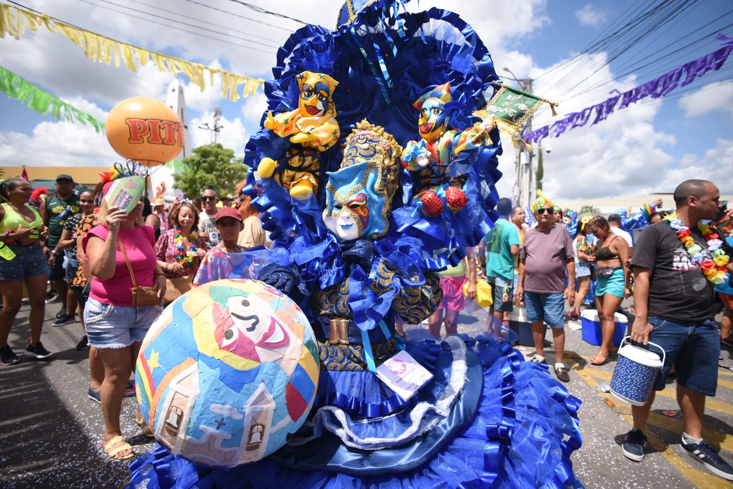 Municípios do interior de Pernambucano também promovem folias tradicionais, com a força da diversidade rítmica e folclórica que marca o estado. 