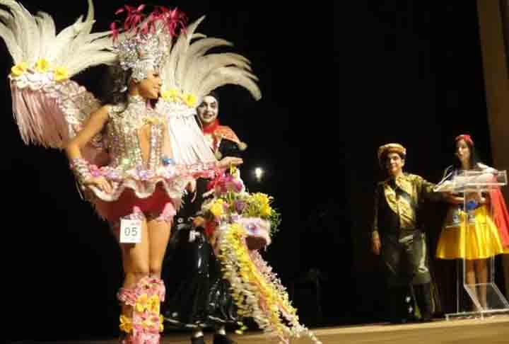 Outro evento do carnaval de Manaus é o concurso de máscaras e fantasias. Promovido pelo governo do Amazonas, ele acontece no belo Teatro Amazonas. 