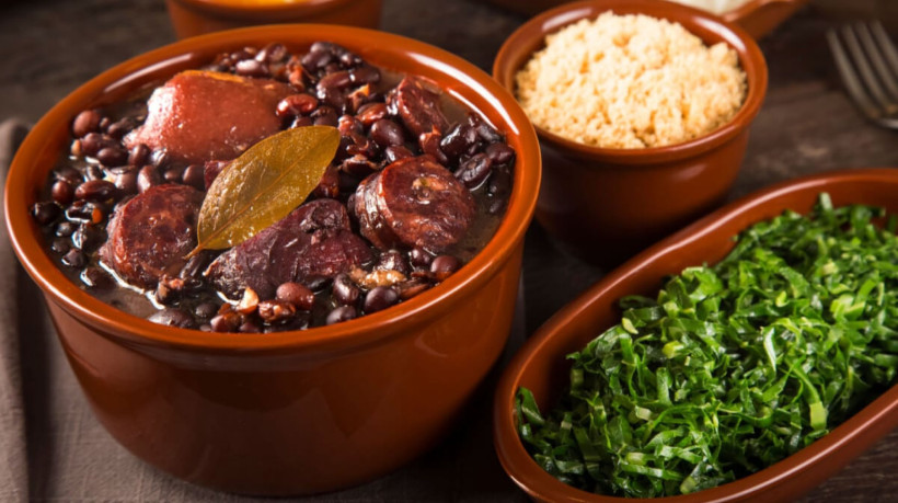 Feijoada simples (Imagem: WS-Studio | Shutterstock)