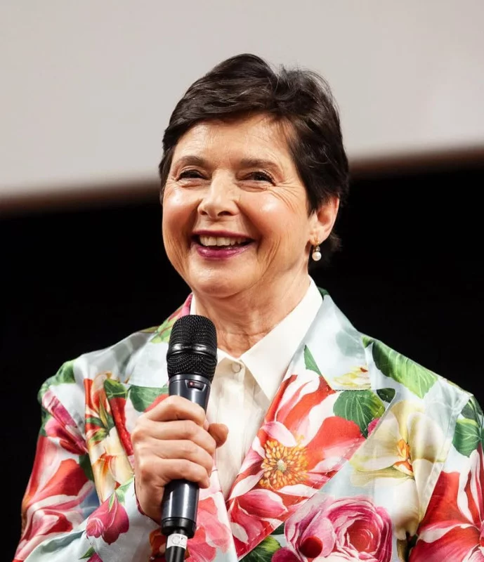 Quando era mais jovem, frequentemente era reconhecida como 'a filha de Ingrid Bergman e Roberto Rossellini'. Com o passar dos anos, essa percepção diminuiu, mas hoje sinto falta disso. Gostaria que meus pais estivessem vivos para celebrar comigo esta grande honra, declarou Rossellini ao celebrar a indicação.
