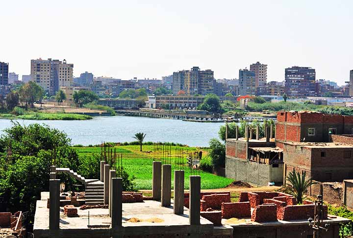 A cidade foi conquistada em 1517 pelo Império Otomano, porém, entre 1798 e 1801, foi ocupada pelos franceses. Ela é um museu aberto, composto por uma mistura de antigo e moderno, que convivem nos bairros, ruas e becos. 