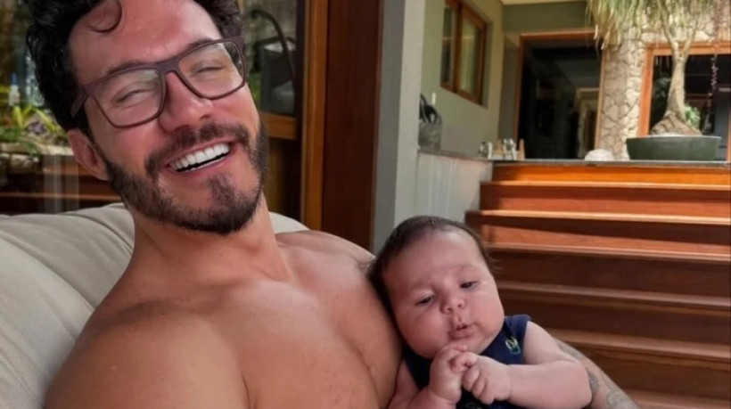 O ex-BBB Eliezer explicou que a condição afeta uma pessoa a cada oito mil e demonstrou surpresa com o diagnóstico; 