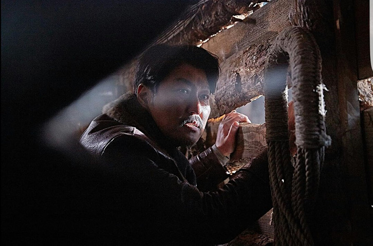 O longa-metragem sul-coreano conta com Gong Yoo, de ‘Round 6’, e Song Kang-ho, de ‘Parasita’, como atores principais. Tanto a crítica como o público aprovaram as emocionantes cenas de ação e excelente ambientação histórica 