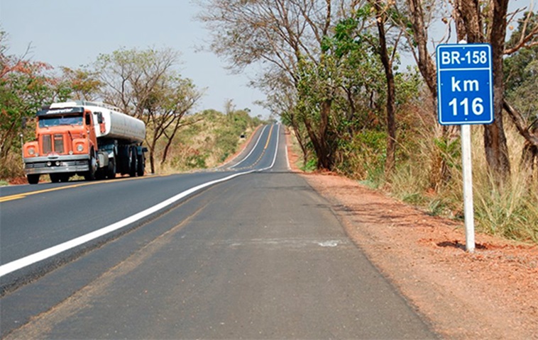 Para fins de padronização, apenas estradas federais foram consideradas no estudo da CNT. 