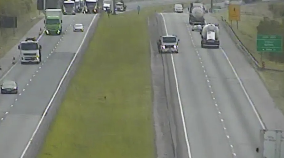 O principal causador de mortes nas estradas brasileiras, segundo o levantamento da CNT, é transitar na contramão.