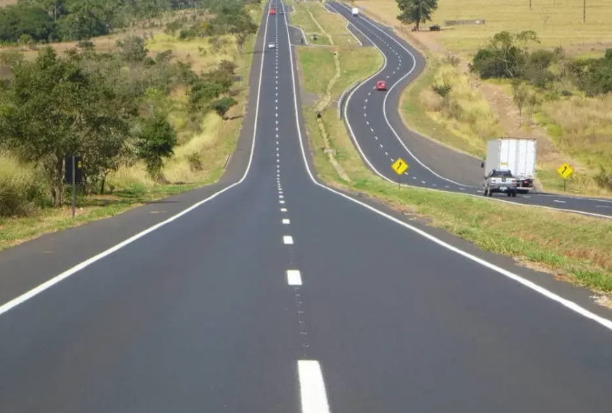 Ainda de acordo com o estudo da CNT, os tipos de acidentes mais recorrentes foram as colisões e saídas de pista. 