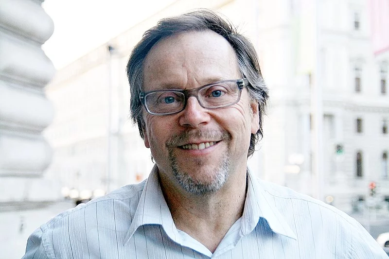 Cidade de Deus - O filme de Fernando Meirelles (foto) foi indicado a quatro categorias do Oscar de 2004: Melhor Diretor, Melhor Roteiro Adaptado, Melhor Fotografia e Melhor Edição. 
