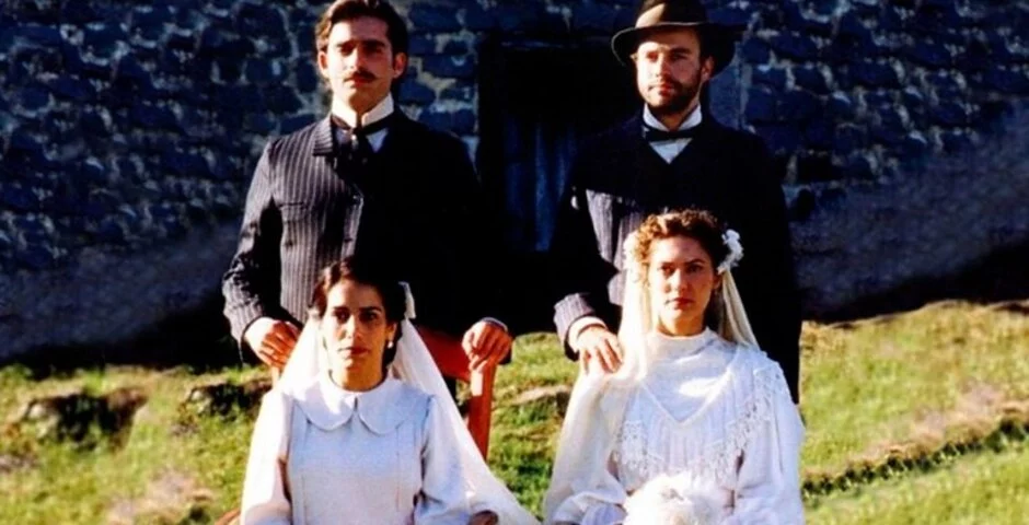 O Quatrilho - O filme do diretor Fábio Barreto (1957 - 2019) foi o segundo filme brasileiro a ser indicado a Melhor Filme Internacional em 1996. Glória Pires, Patrícia Pillar, Gianfrancesco Guarnieri e outros grandes nomes fizeram parte do elenco.

