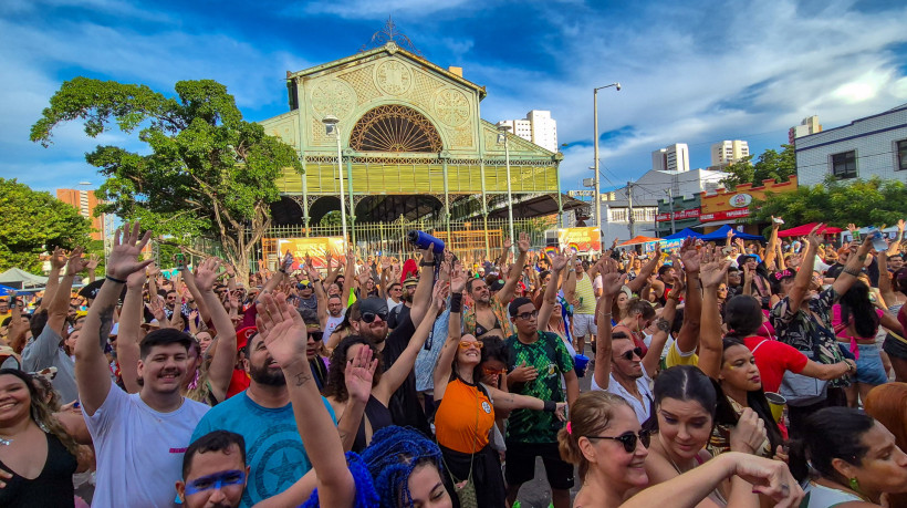 Penúltimo dia foi de ritmo acelerado no carnaval cearense