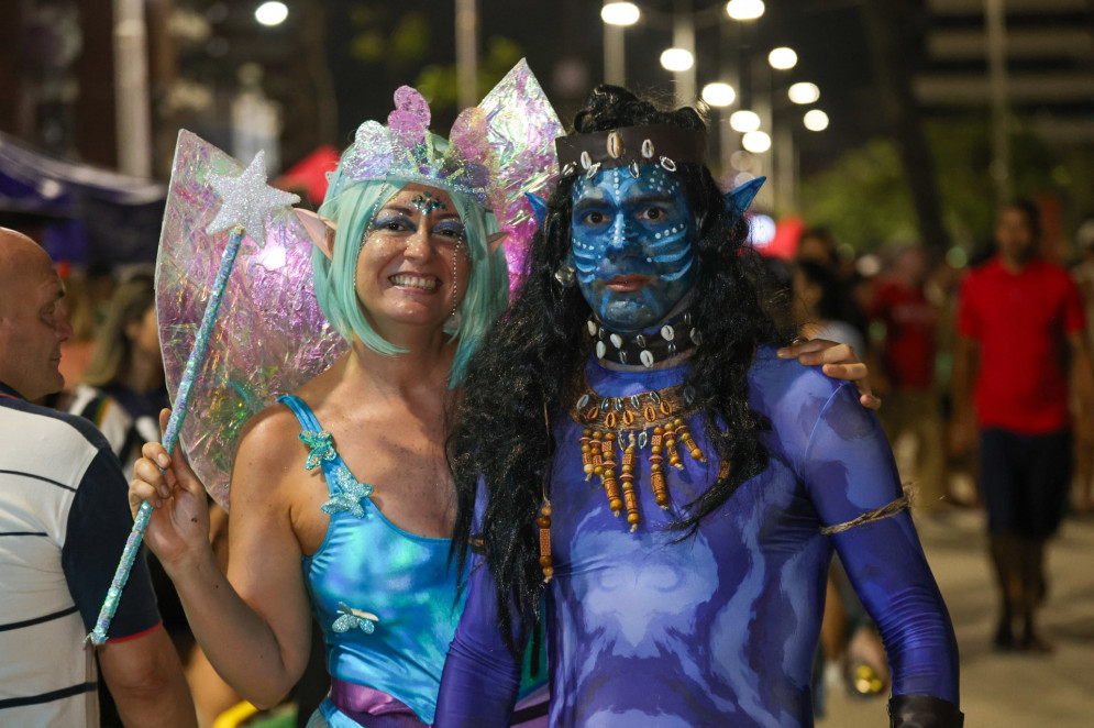 Manu Souza costuma fantasiar algum amigo para curtir as festas  