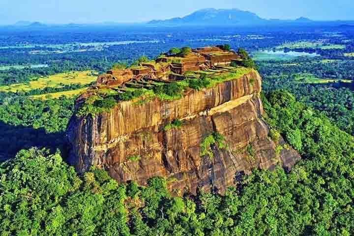 Viajar pela Ásia é uma experiência fascinante, onde o contraste entre tradições milenares e o moderno convive lado a lado. Cada país oferece algo único, seja nas paisagens, na cultura, ou na gastronomia, e o custo de vida pode ser muito acessível dependendo do destino.
