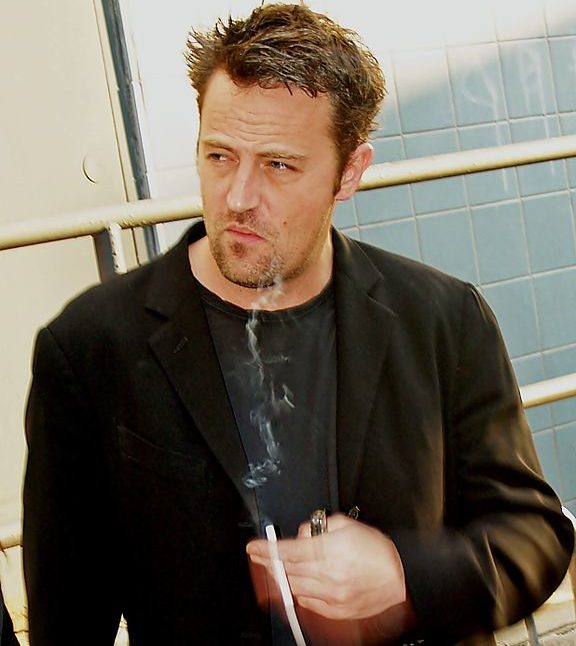 Além dos médicos, a assistente pessoal de Perry, um amigo e a fornecedora dos medicamentos também foram indiciados.