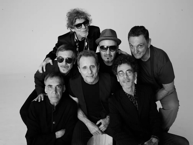 Em 2022, o grupo fez uma turnê em comemoração aos 40 anos de carreira e, além do trio principal, contou com os retornos temporários de Nando Reis, Arnaldo Antunes, Paulo Miklos e Charles Gavin.