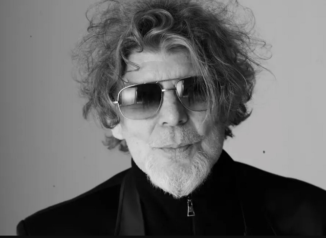 O diagnóstico de Bellotto ocorre pouco tempo após outro integrante da banda, Branco Mello, enfrentar problemas de saúde semelhantes. 