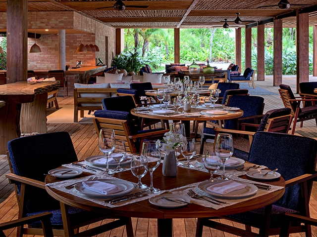 O jornalista da revista, Joel Porter, destacou que não há motivos para sair do hotel, dada a oferta de conforto e lazer disponíveis. Ficou interessado? Pois saiba que as diárias partem de 2.780 reais. Confira os outros nove primeiros colocados da lista!