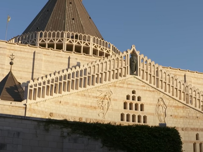 As referências nos evangelhos sobre Nazaré como o lugar onde Jesus foi criado são claras e consistentes, sugerindo que Nazaré era, de fato, a cidade onde ele passou a maior parte de sua vida.
