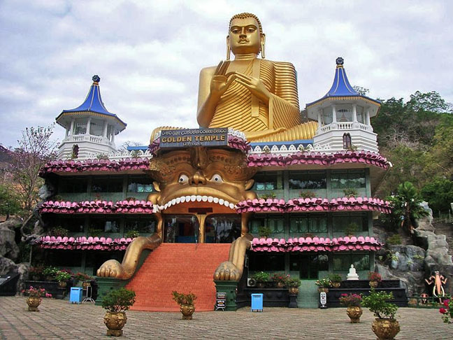 Sri Lanka - Conhecido por suas praias, montanhas e templos budistas, o Sri Lanka é um destino barato e diversificado. Transporte, alimentação e hospedagem têm preços reduzidos.