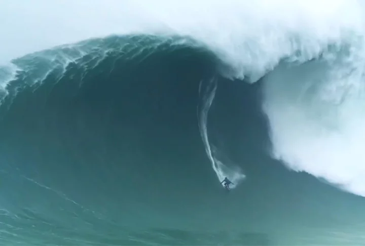 Esse fenômeno ocorre por causa da presença de um cânion submerso, uma fenda criada por tremor de terra, que faz com que as ondas ganhem força incomum em direção à costa. Já houve registros de ondas de até 30 metros de altura. 