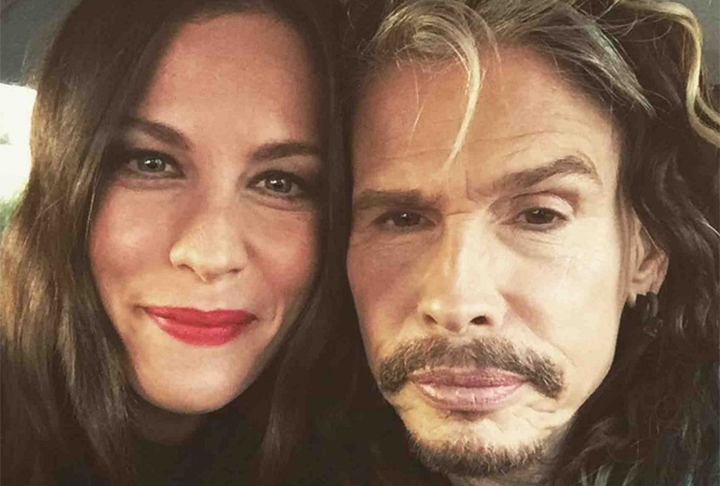 Steven Tyler, vocalista da banda Aerosmith há mais de 50 anos, é pai da atriz Liv Tyler, fruto de uma traição de da modelo Bebe Buell. Na época, ela ainda estava com o músico Todd Rundgren e saiu com Tyler. A história só veio à tona quando Liv tinha 12 anos. 