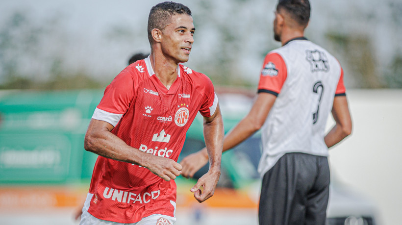 Ricardo Bueno, ex-jogador do Ceará, é o centro avante do América-RN